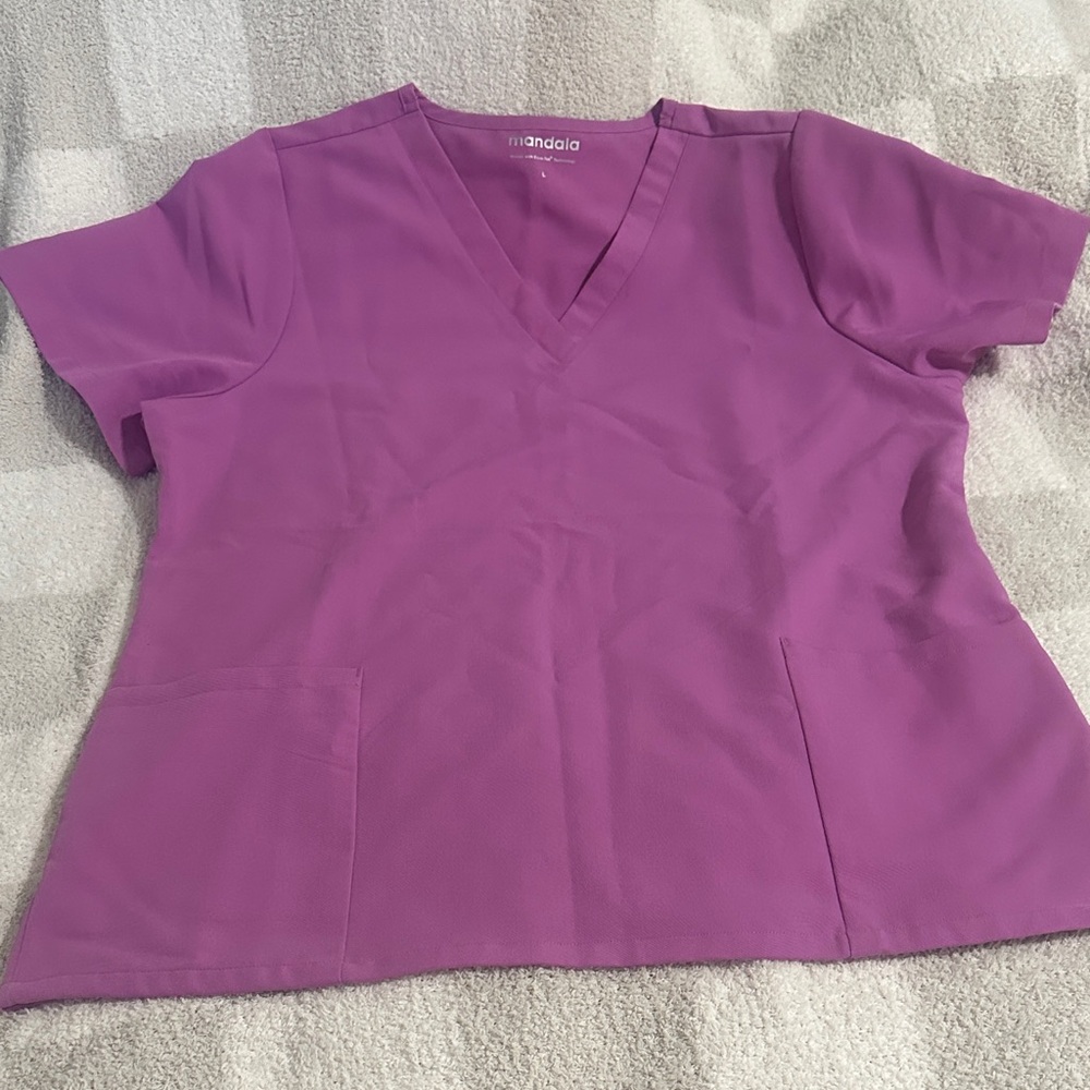 Mandala Women's Short Sleeve V-Neck Top - Lavender